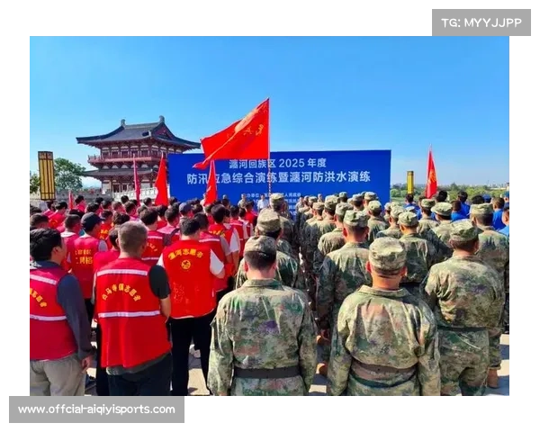 金立球场灾后紧急排水行动 全力筑堤截流30台水泵昼夜运作保障安全 金立球场灾后紧急排水行动 全力筑堤截流30台水泵昼夜运作保障安全